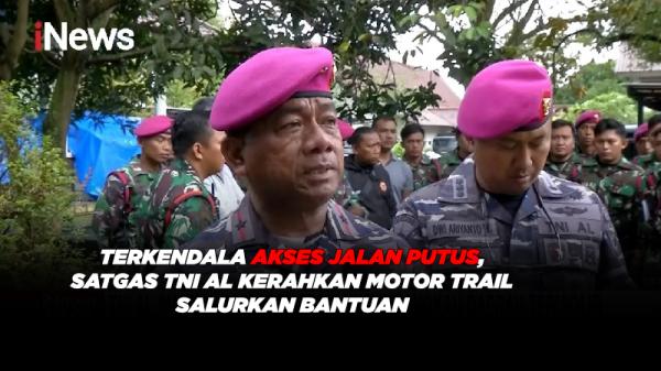 Terkendala Akses Jalan Putus, Satgas TNI AL Kerahkan Motor Trail Salurkan Bantuan 
