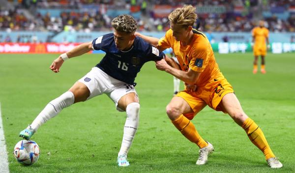 Belanda Vs Ekuador 1 Timnas Belanda bermain imbang 1-1 melawan Ekuador pada lanjutan fase Grup A Piala Dunia 2022 di Stadion Internasional Khalifa, Jumat (25/11/2022) malam WIB. (Foto: REUTERS/Hannah Mckay)