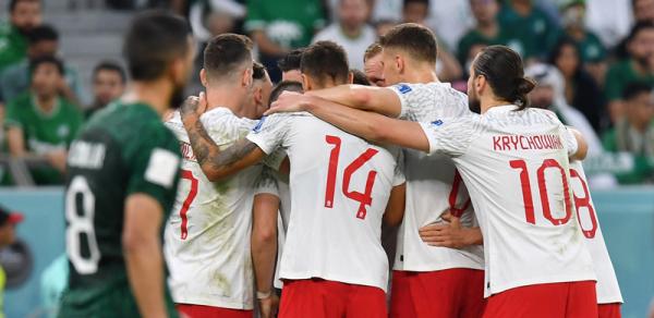 Timnas Polandia Timnas Polandia unggul 1-0 atas Arab Saudi pada babak pertama kedua Grup C Piala Dunia 2022, di Education City Stadium, Sabtu (26/11/2022) malam WIB. (Foto: REUTERS)
