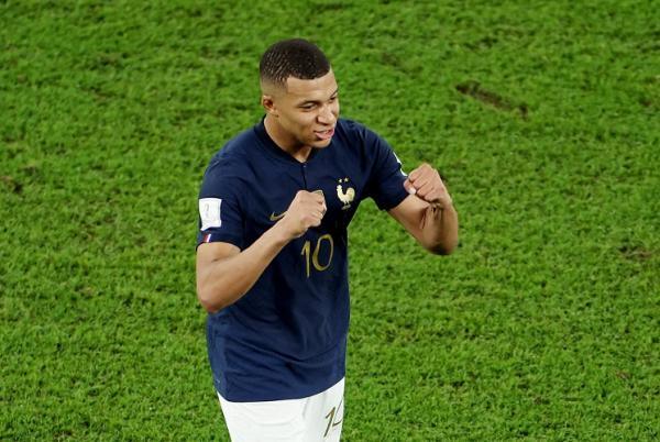 Striker Timnas Prancis, Kylian Mbappe mencetak dua gol ke gawang Denmark pada laga Piala Dunia 2022 di Stadion 974, Sabtu (26/11/2022). (Foto: REUTERS)