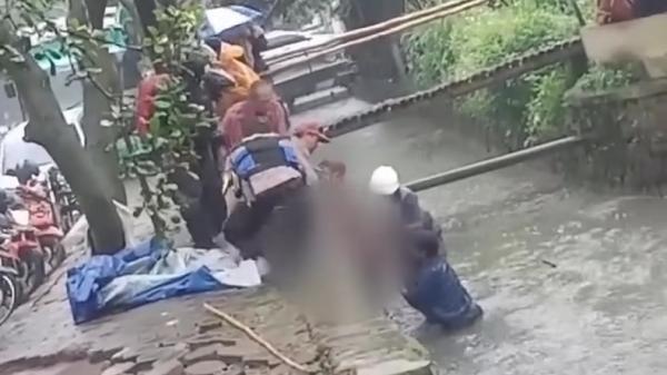 Bocah  6 Tahun Terseret Air Selokan Ditemukan Tewas di Sungai Cinambo Bandung 