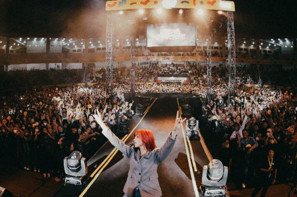 Isyana Sarasvati, Kunto Aji hingga Tuan Tigabelas Sukses Hentakkan Panggung Collabonation Tour Medan