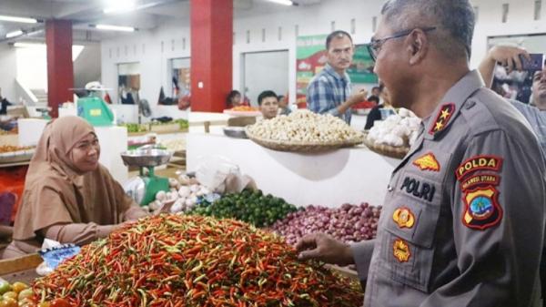 Kapolda Sulut Blusukan Cek Harga Pangan usai Dengarkan Curhatan Pedagang Pasar Bersehati Manado