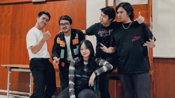 Men eski fohishalarni sikaman