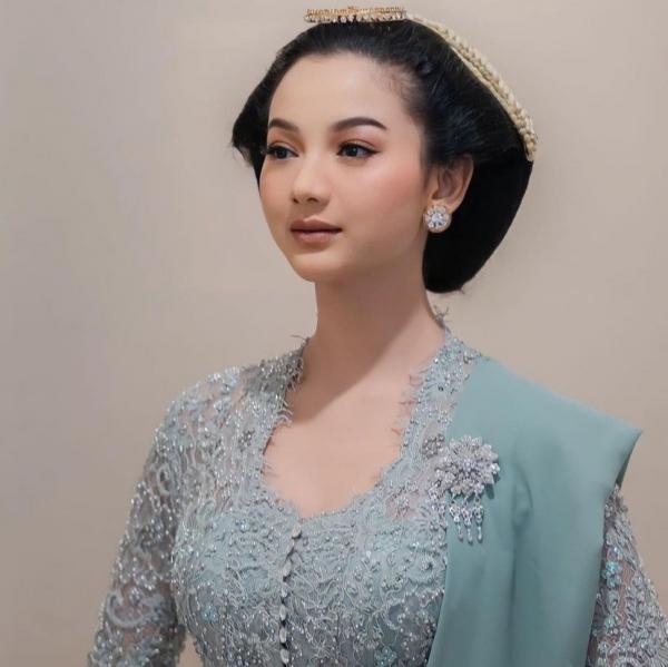Artis Cantik Keturunan Bintang Film Top Era 1970-an. (Foto: instagram)