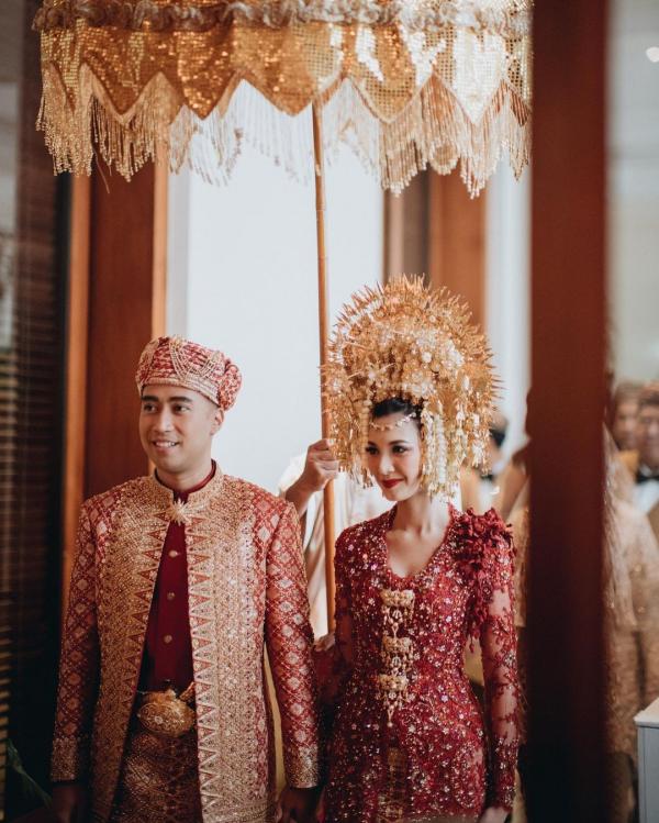 Deretan Artis Menikah dengan Adat Sumatera, Vidi Aldiano (Foto: Instagram/Morden.co)