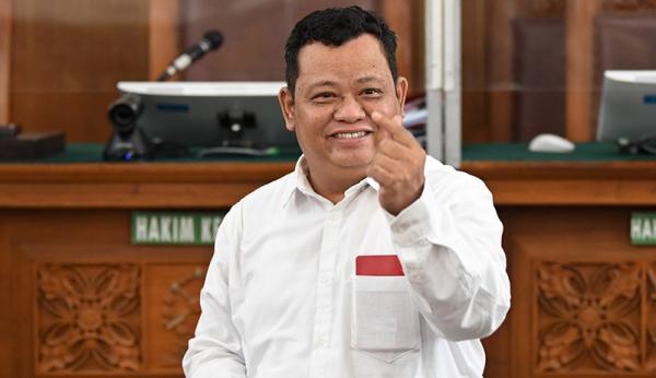 Saya Mau Lari, Cuma Dengkul Kayak Mau Copot