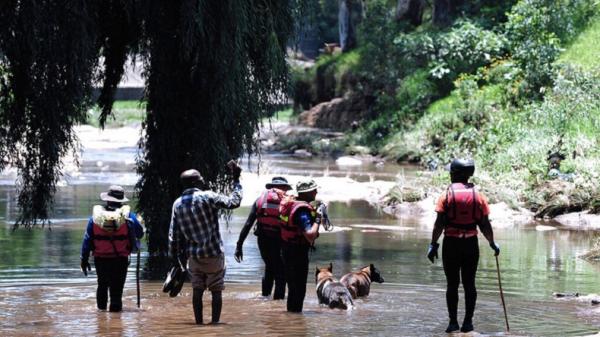 Sembilan jemaat gereja tewas saat banjir bandang menyapu sebuah acara keagaaman di Afrika Selatan. (Foto: AP Photo)