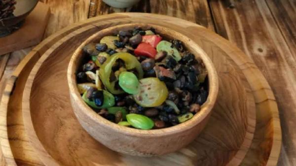 Ampas kecap khas Majalengka.(FOTO: ISTIMEWA)