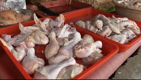 Harga Daging Ayam Ras di Bekasi Naik Jadi Rp23.000 per Kg Jelang Nataru