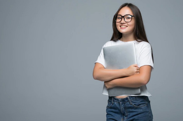 9 Jurusan Kuliah IPS yang Menjamin Masa Depan Lengkap dengan Prospek Kerjanya