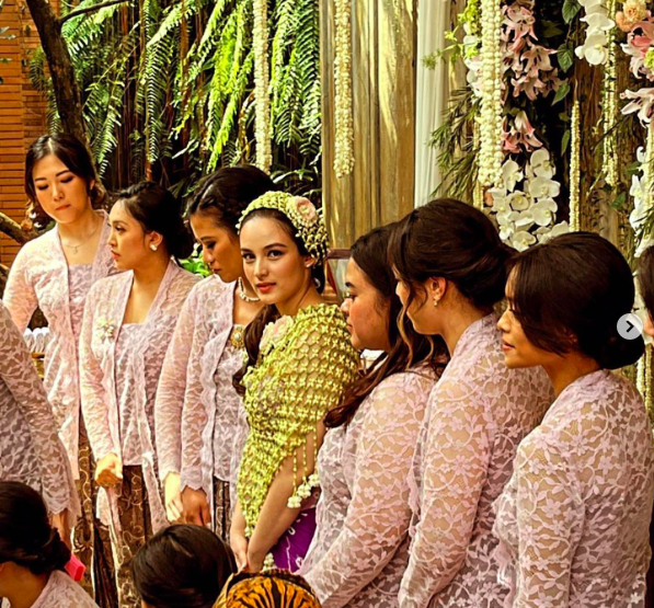 Siraman Chelsea Islan menjelang pernikahan. (Foto: Instagram)
