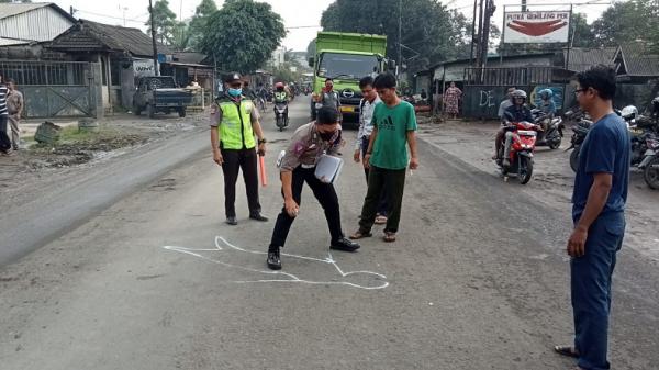 Motor Senggolan dengan Truk di Cileungsi Bogor, 1 Orang Tewas