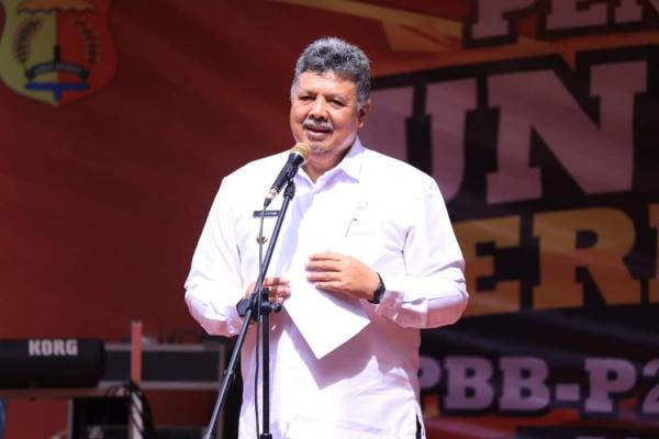 Wali Kota Solok Zul Elfian Umar Wali Kota Solok Zul Elfian Umar dalam penarikan undian berhadiah PBB-P2. (Foto: dok Pemko Solok)