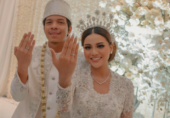 Deretan artis menikah dihadiri Presiden. 