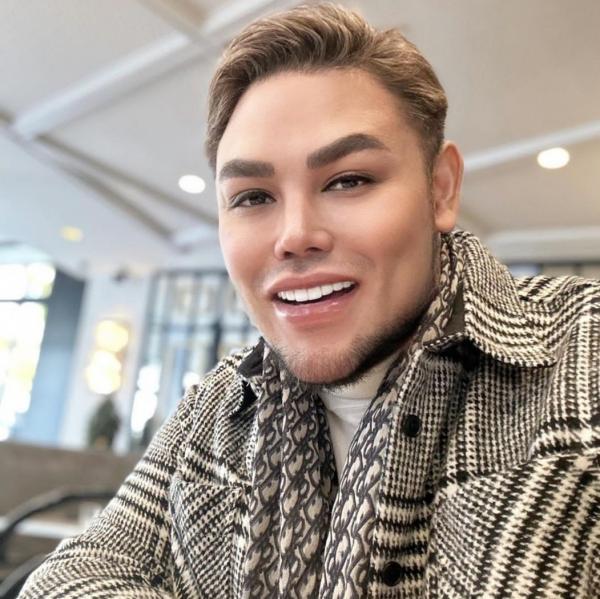 Artis dengan Latar Belakang Desainer. (Foto: instagram)