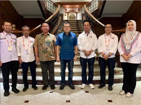 Hary Tanoe juga menerima Bacaleg DPR RI Dapil Sulawesi Selatan Dr Rahmansyah bersama beberapa anggota DPRD 1 dan DPRD 2 (Foto: Ist)