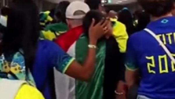 gendong cucu tite Pria Palestina gendong cucu pelatih timnas Brasil. (Foto: TikTok)