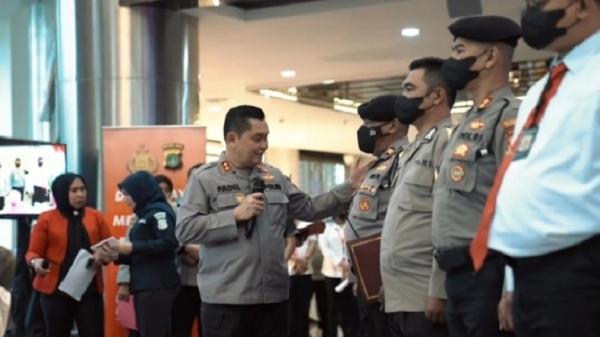 Mengabdi 32 Tahun di Unit Satwa K9, Polisi Ini Raih Penghargaan Polda Metro Jaya