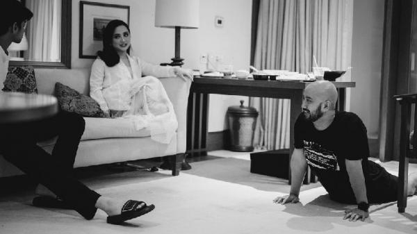 Bersantai usai menggelar resepsi pernikahan (Foto: IG Rachel Amanda)