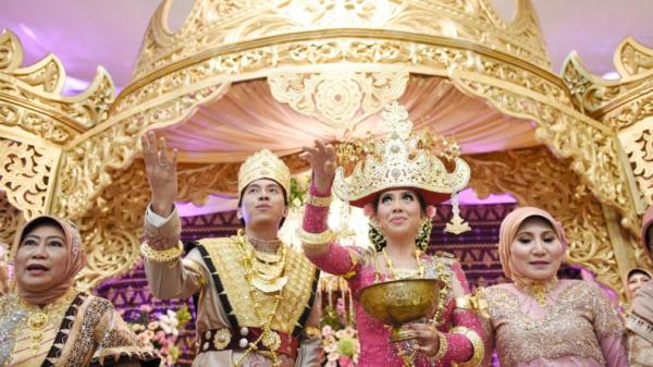 Ritual dan Prosesi Pernikahan Adat Lampung Ritual dan Prosesi Pernikahan Adat Lampung (Ilustrasi/Istimewa)