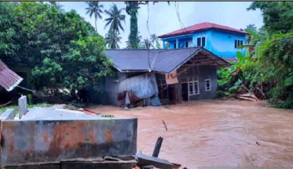 Banjir Terjang Natuna, 1 Rumah Warga Hanyut, Ribuan Orang Terdampak