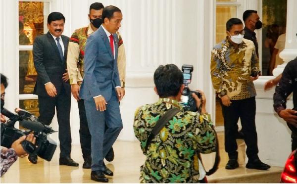 Didampingi Hadi Tjahjanto, Presiden Jokowi Hadiri Pernikahan Putra Ryamizard Ryacudu