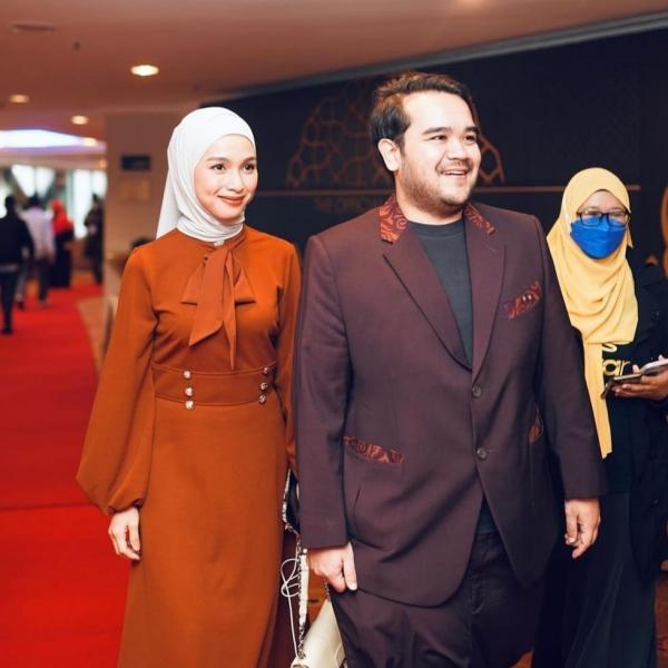 Artis menikah dengan keluarga kerajaan. (Foto: Instagram)