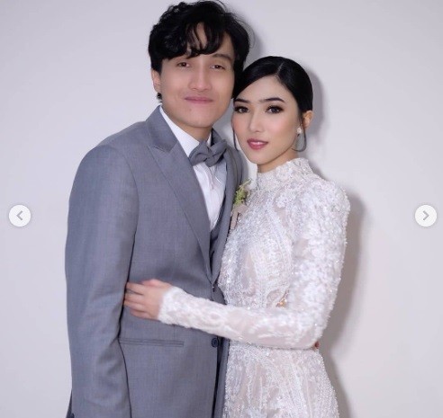 Artis menikah dengan teman sekolah. (Foto: Instagram)
