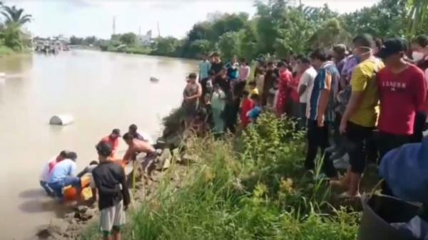Tanjungbalai Geger Mayat Pria Bertato Ditemukan Mengapung Di Sungai Silau