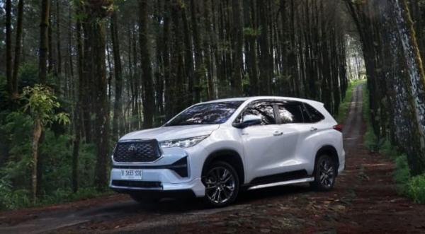 Menjajal Ketangguhan Innova Zenix Hybrid Begini Rasanya Kijang Baru