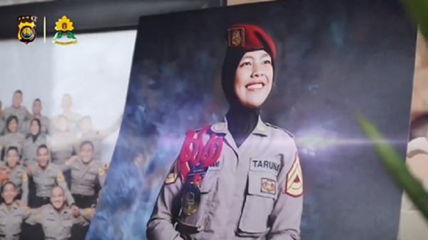 Anak AKP Rita Polwan Polda Jambi yang lulus Taruni Akpol (Foto: Instagram/@polisi_indonesia)