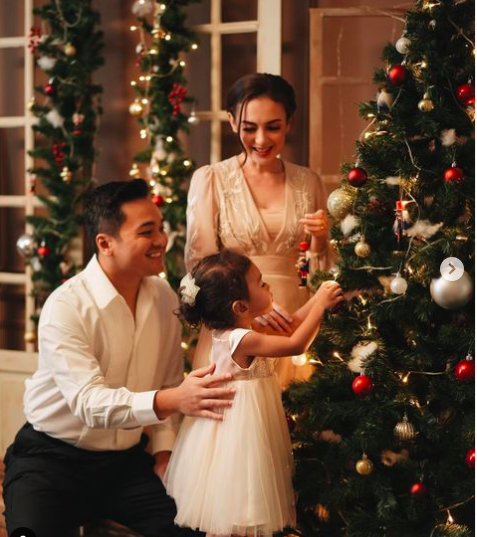 Potret Artis antik merayakan Natal. (foto: instagram)