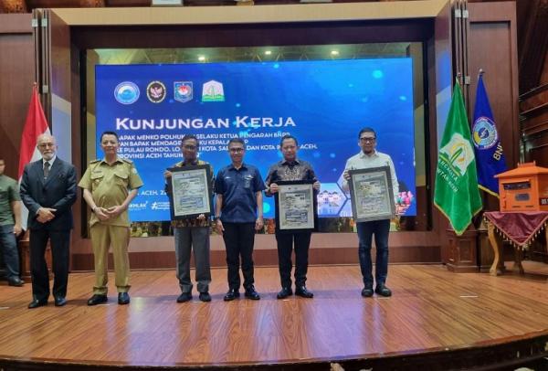 Pos Indonesia Dukung BNPP Jaga Kedaulatan Perbatasan NKRI lewat Prangko dan Kode Pos