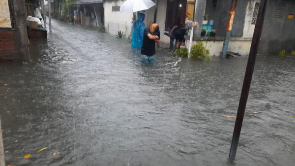 Diguyur Hujan Deras, Ratusan Rumah Di Solo Terendam Banjir