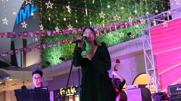 Monita Tahalea event Magnificent Holiday Monita Tahalea turut meramaikan event Magnificent Holiday. (Foto: dok Summarecon Mall Bekasi)