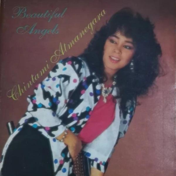 Deretan artis lawas jadi sampul buku sekolah. (Foto: istimewa)