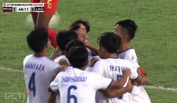 Timnas Laos Piala AFF 2022 Pemain Laos merayakan gol kedua mereka ke gawang Myanmar pada laga Grup B Piala AFF 2022 di Stadion Thuwunna, Yangon, Jumat (30/12/2022). (Foto: RCTI+)