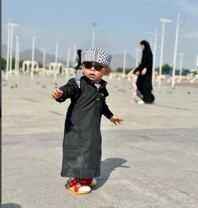 Artis bayi idola netizen. (Foto: Instagram)