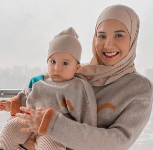 Artis bayi idola netizen. (Foto: Instagram)