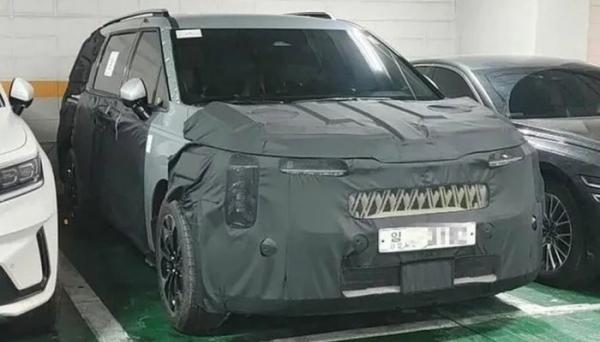 Kia Carnival Facelift 1