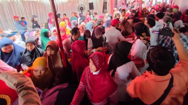 Pasar Murah Digelar Serentak di 31 Kecamatan Indramayu Diserbu Warga