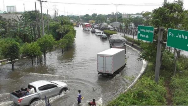 Kementerian PUPR Desain Ulang Tol Semarang-Demak Ruas Kaligawe-Sayung untuk Atasi Banjir