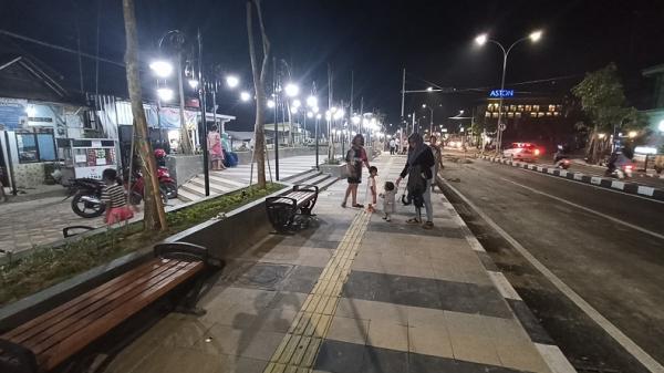 Makin Cantik, Jalan MH Thamrin Bojonegoro Kini Mirip Kota Metropolis 