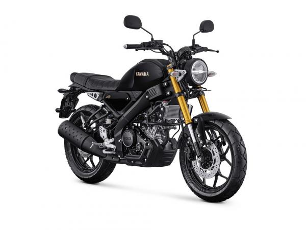 Yamaha XSR 155 Metallic Black Elegance
