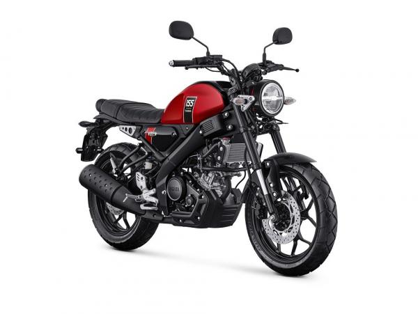 Yamaha XSR 155 Metallic Red Authentic