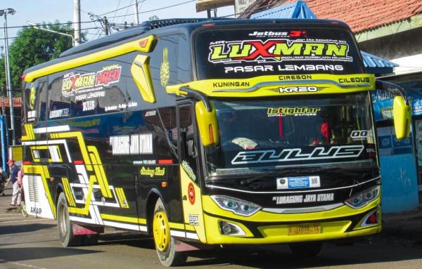 Pariwisata Kuningan: Menggali Potensi Lewat Armada Bus Pariwisata yang Andal