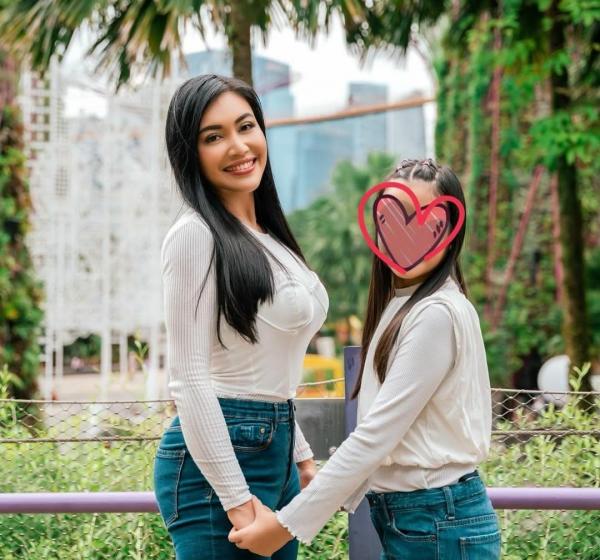 Artis single parent berjuang biayai pengobatan anak sendiri. (Foto: Instagram)