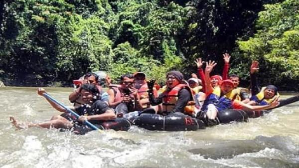 surga tersembunyi di Tangkahan Sumut, Tangkahan River Tubin (Foto: Instagram/Tangkahan River Tubin)