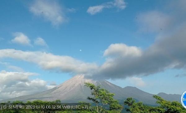 Gunung Semeru Erupsi 28 Kali Sepanjang Selasa, Status Masih Siaga